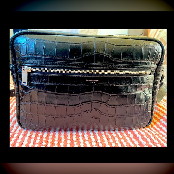 💯 Authentic YSL Purse - Picture 1 of 3